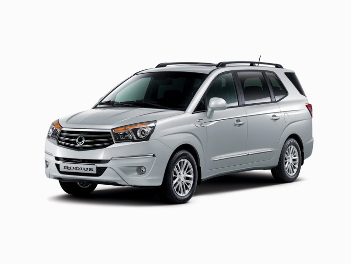 ssangyong-rodius-tre-quarti-anteriore ssangyong-rodius-tre-quarti-anteriore