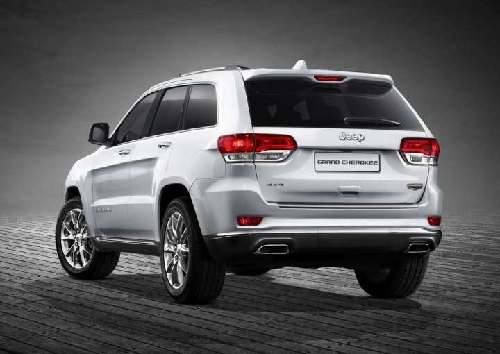 jeep-grand-cherokee-my-2014-tre-quarti-posteriore