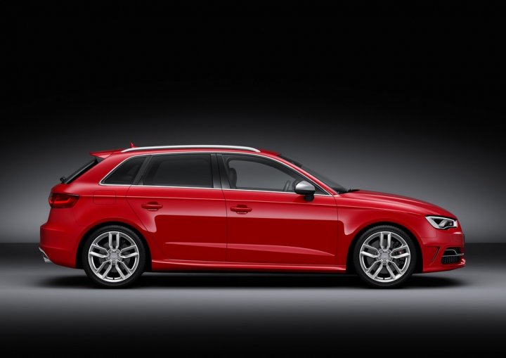 audi-s3-sportback-laterale