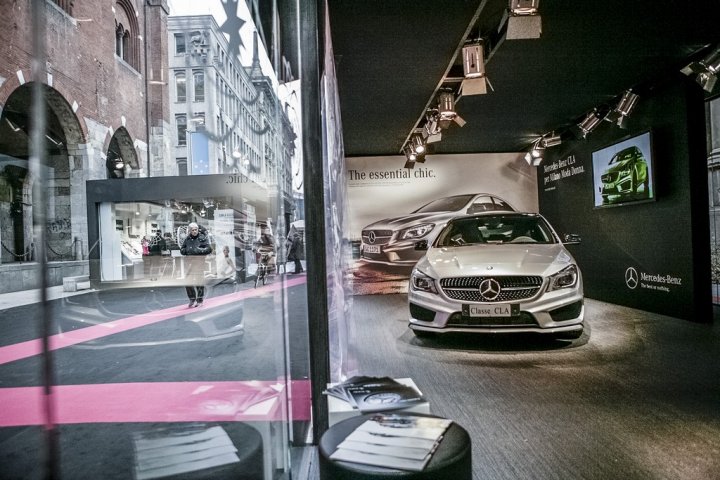 mercedes-cla-anterprima-a-milano-moda-donna-2013_005