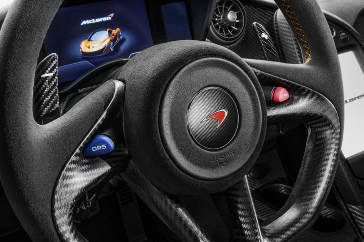 mclaren-p1-volante mclaren-p1-volante