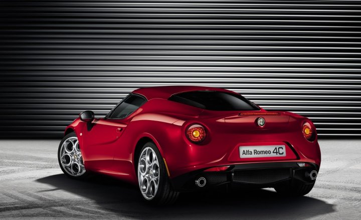 alfa-romeo-4c-tre-quarti-posteriore_0