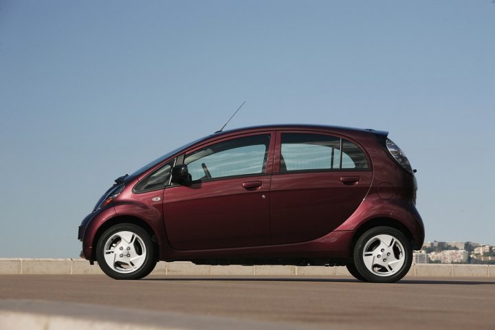 mitsubishi-i-miev-laterale