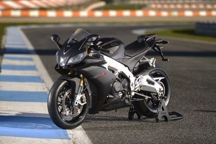 aprilia-rsv4-r-abs