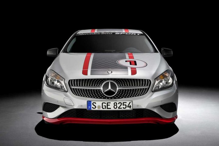 Mercedes Classe A: personalizzata i prodotti Mercedes-Benz Sport | Cavalli Vapore