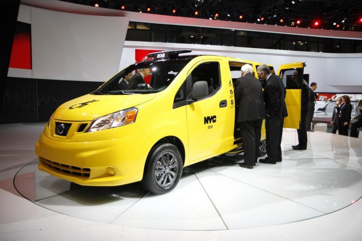 nissan-nv200-taxi-accessibile-lato