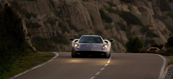 Pagani-Huayra-Fronte