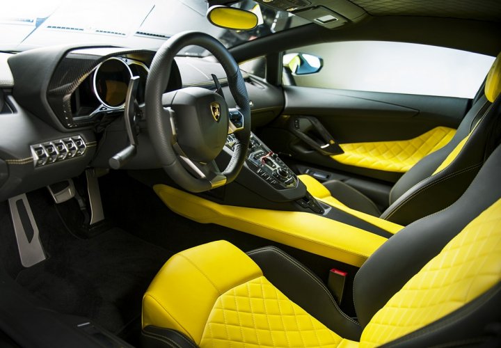lamborghini-aventador-lp-720-4-50-anniversario-interni lamborghini-aventador-lp-720-4-50-anniversario-interni
