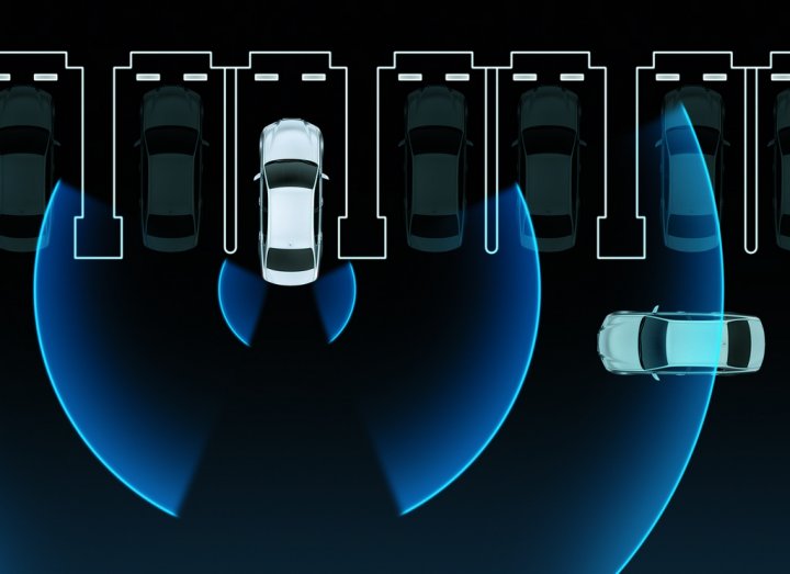 lexus-gs-hybrid-rear-cross-traffic-alert