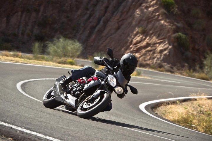 triumph-street-triple-r