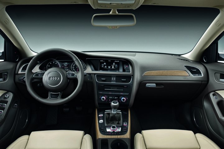 audi-a4-quattro-edition-interni