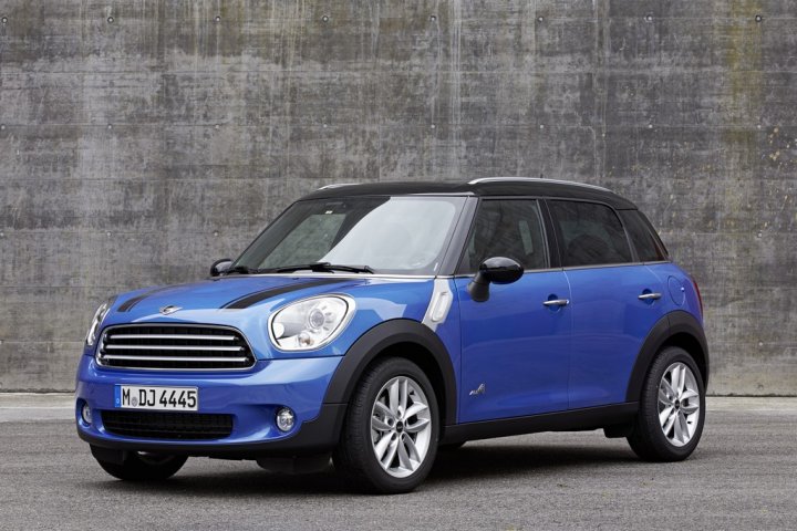 mini-cooper-countryman-all4-tre-quarti