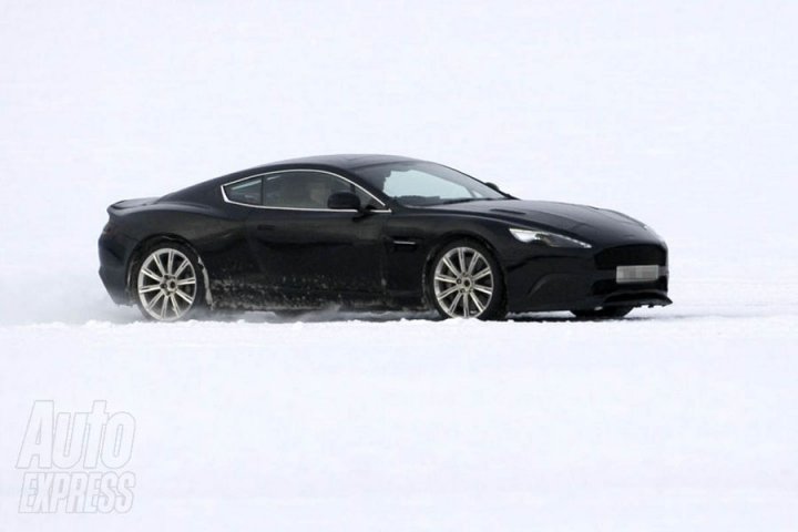 aston-martin-db9-nuova-lato