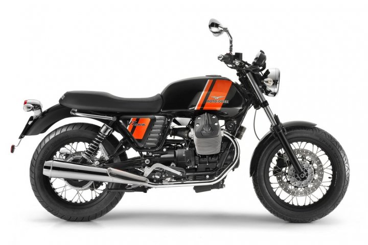 moto-guzzi-v7-special-nera-laterale-destro