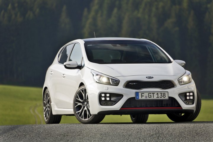 kia-ceed-gt-tre-quarti-anteriore