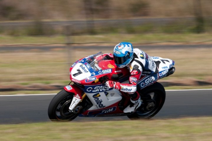 superbike-2012-test-phillip-island-carlos-checa