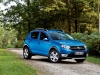 dacia-sandero-stepway-tre-quarti-anteriore