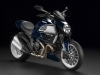 ducati-diavel-blu-metallizzato-fronte-laterale-destro