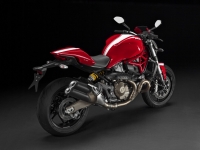 Ducati-Monster-821-Stripe-Tre-Quarti-Posteriore