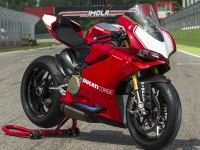 Ducati-Panigale-R-2