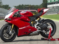 Ducati-Panigale-R-3