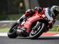 Ducati-Panigale-R-Chaz-Davies-2