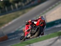 Ducati-Panigale-R-in-Pista-11