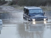 land-rover-defender-elettrico-guado