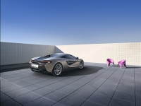 McLaren-570S-11