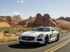 Mercedes-SLS-AMG-Black-Series-White-Muso