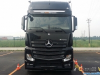 Mercedes-Actros-1