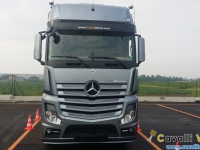 Mercedes-Actros-4