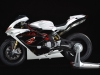 mv-agusta-f4-rr-bianc0-perla-nero-laterale