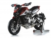 mv-agusta-rivale-800-rossa-fronte-laterale-sinistro