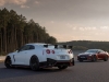 nissan-gt-r-nismo-tre-quarti-con-gt-r