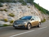 opel-insignia-country-tourer-tre-quarti