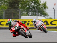 Superbike-2015-Donington-Gara-1-Davide-Giugliano