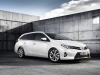 toyota-auris-touring-sports-tre-quarti-frontale