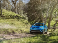 Toyota-RAV4-Hybrid-13