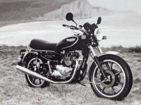 Triumph-Bonneville-T140W-SS-1982