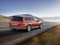 volkswagen-passat-alltrack-tre-quarti-posteriore