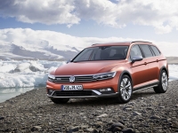 volkswagen-passat-alltrack-tre-quarti