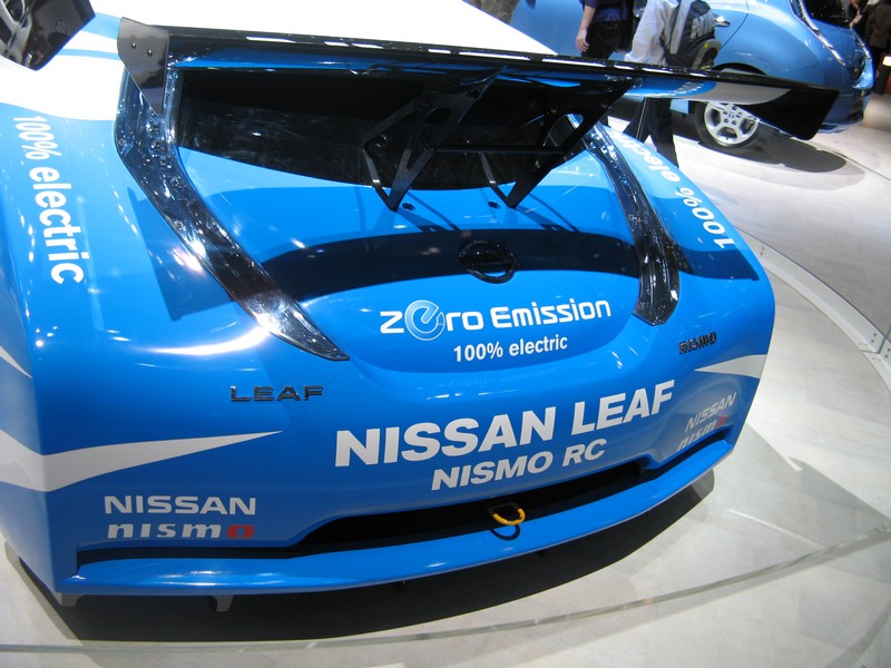 L'auto da corsa elettrica la Nissan LEAF Nismo RC