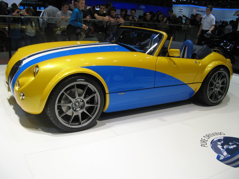 Wiesmann MF3 Final Edition Scuba Mobile Design 50 Eventi in collaborazione con Michelin