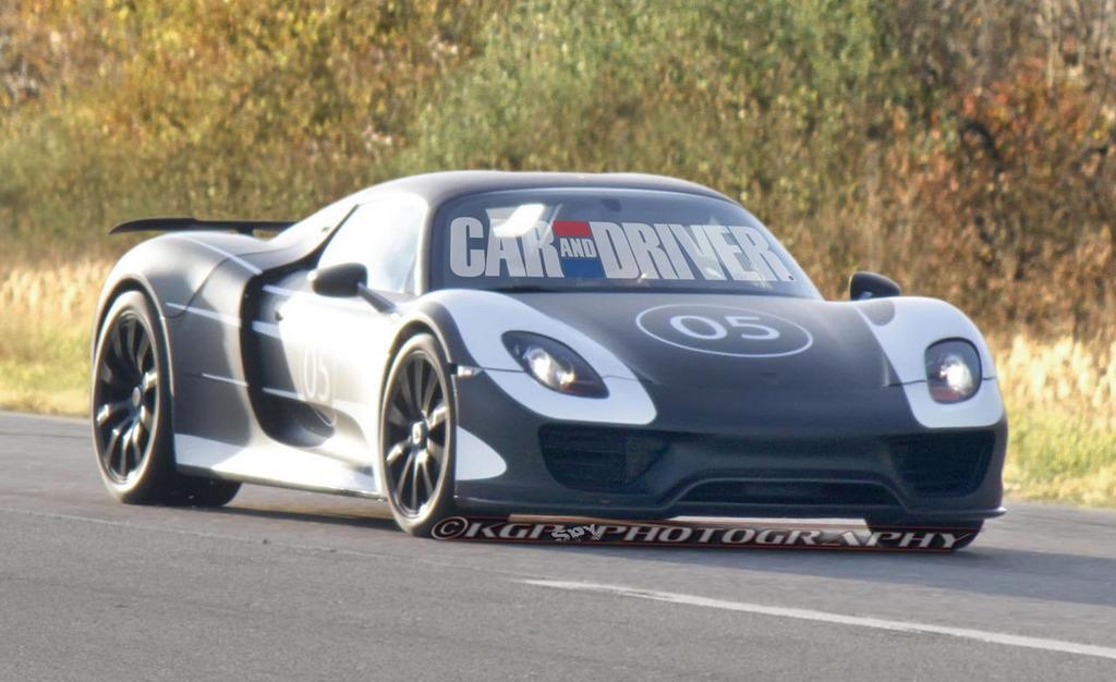 La nuova supercar Porsche 918 spiata