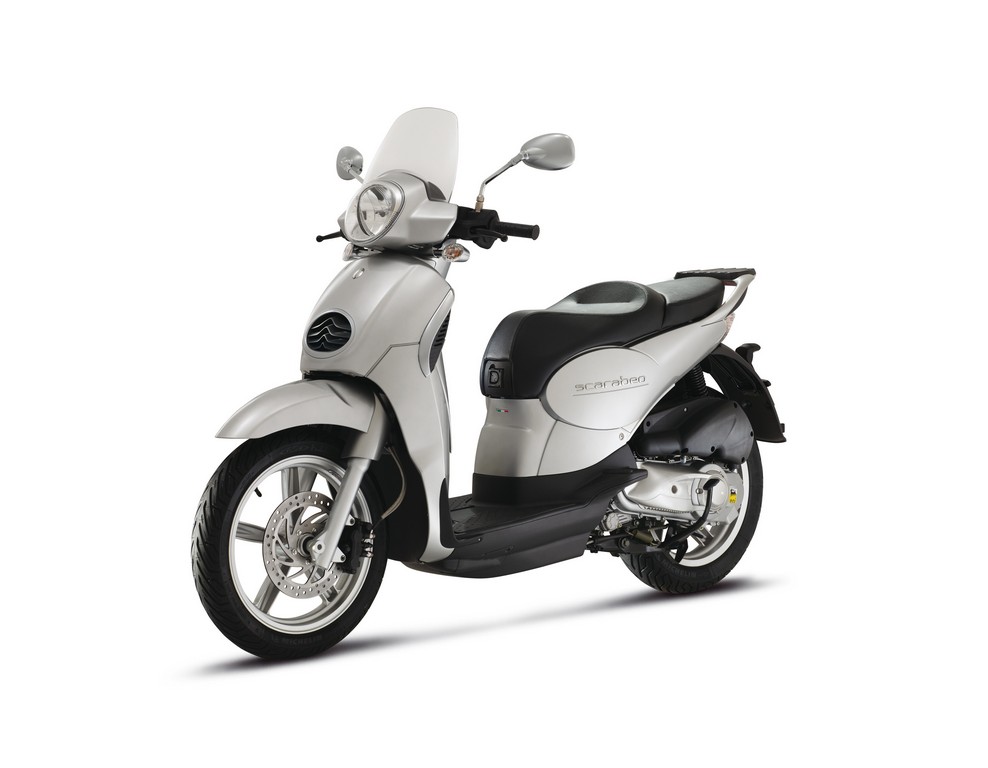 Aprilia Scarabeo 50 2T Street Prezzo, Scheda tecnica e Foto - Dueruote