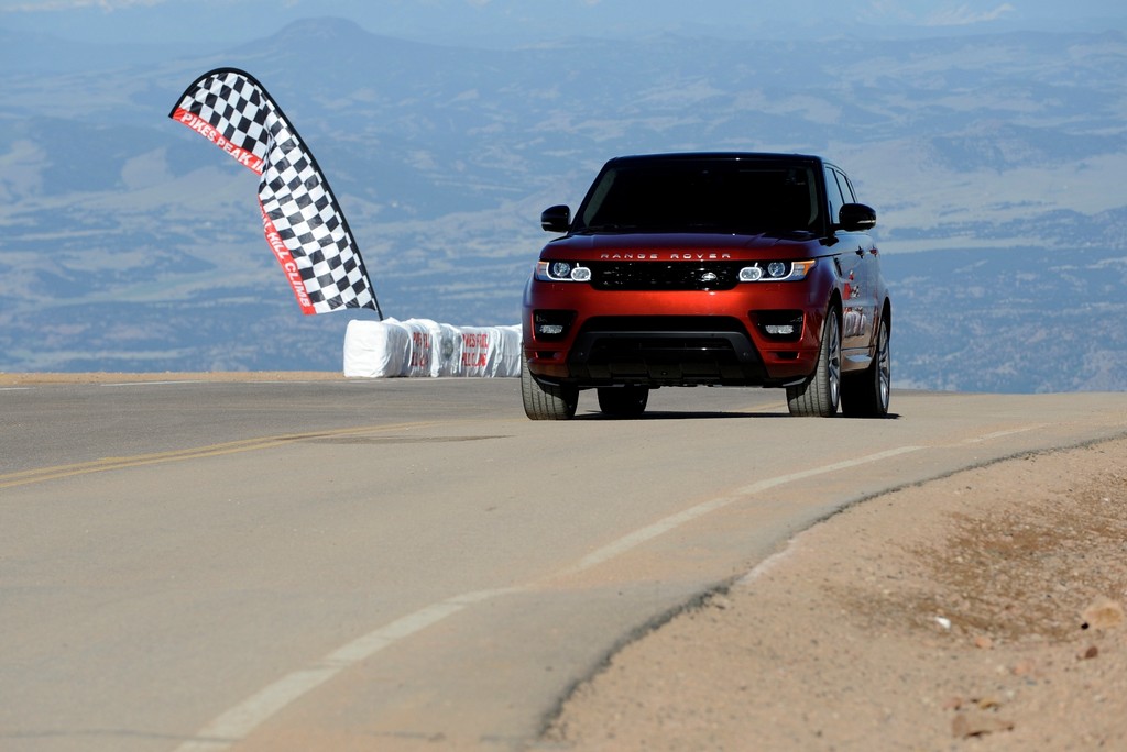 Range Rover Sport Pikes Peak