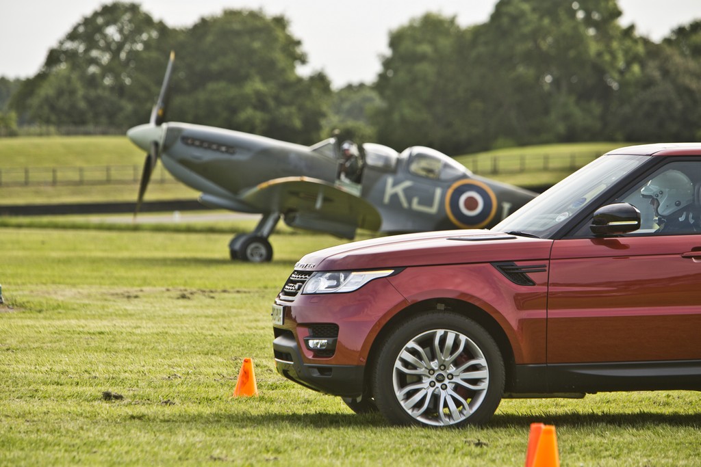 Range Rover Sport vs Spitfire