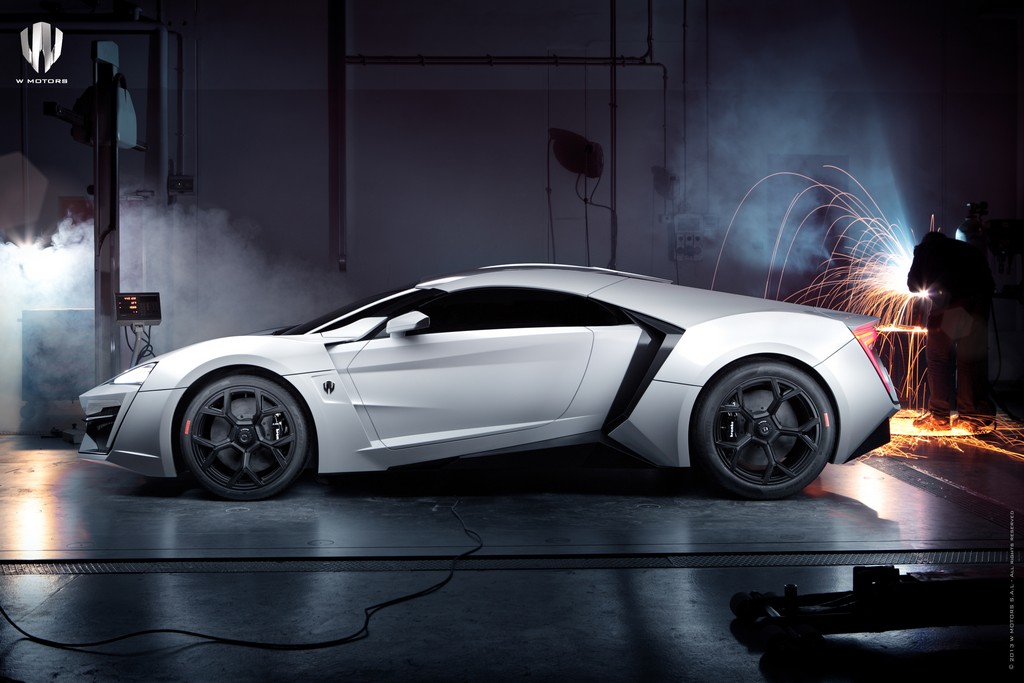 W Motors Lykan