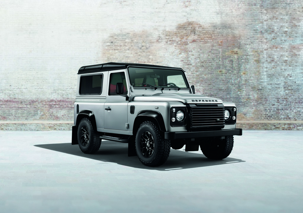 Land Rover Defender Black Pack